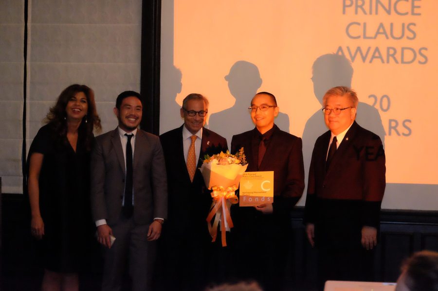 เจ้ยรับรางวัลที่ไทย 2